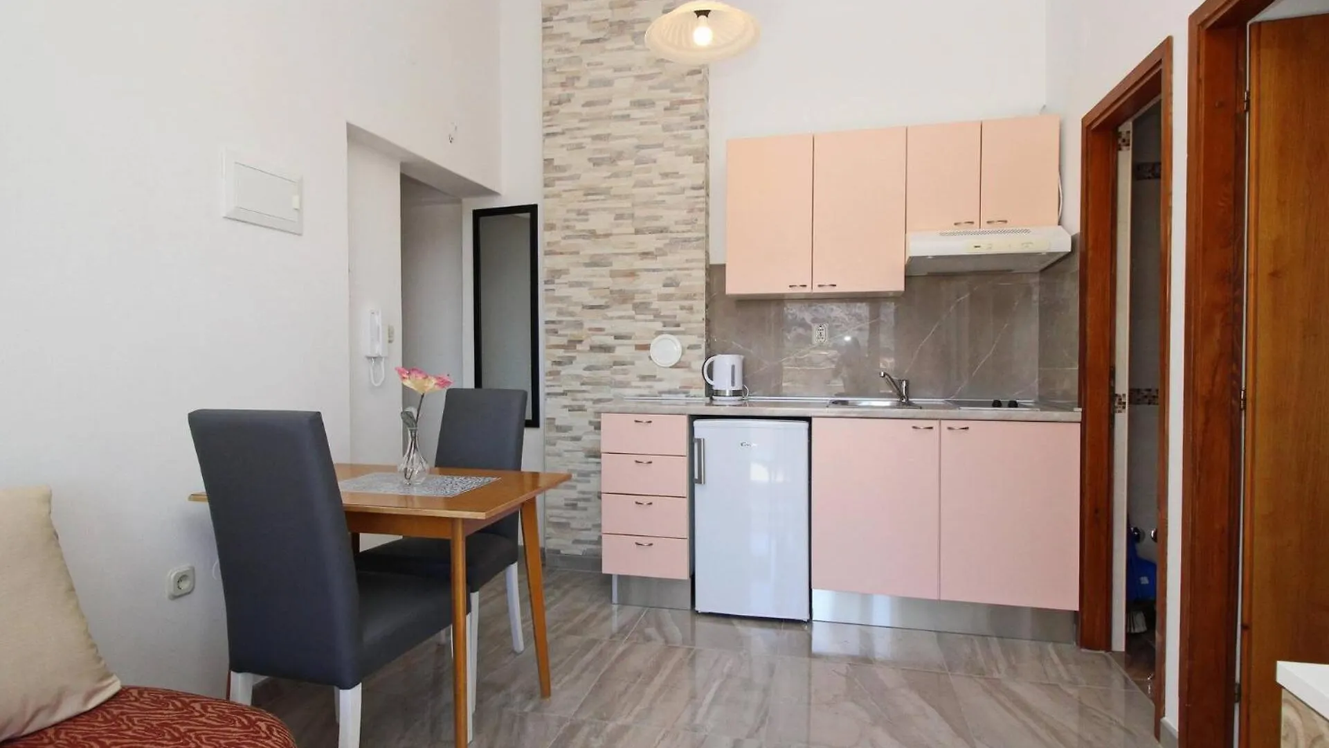 Apartments Brnic Baska